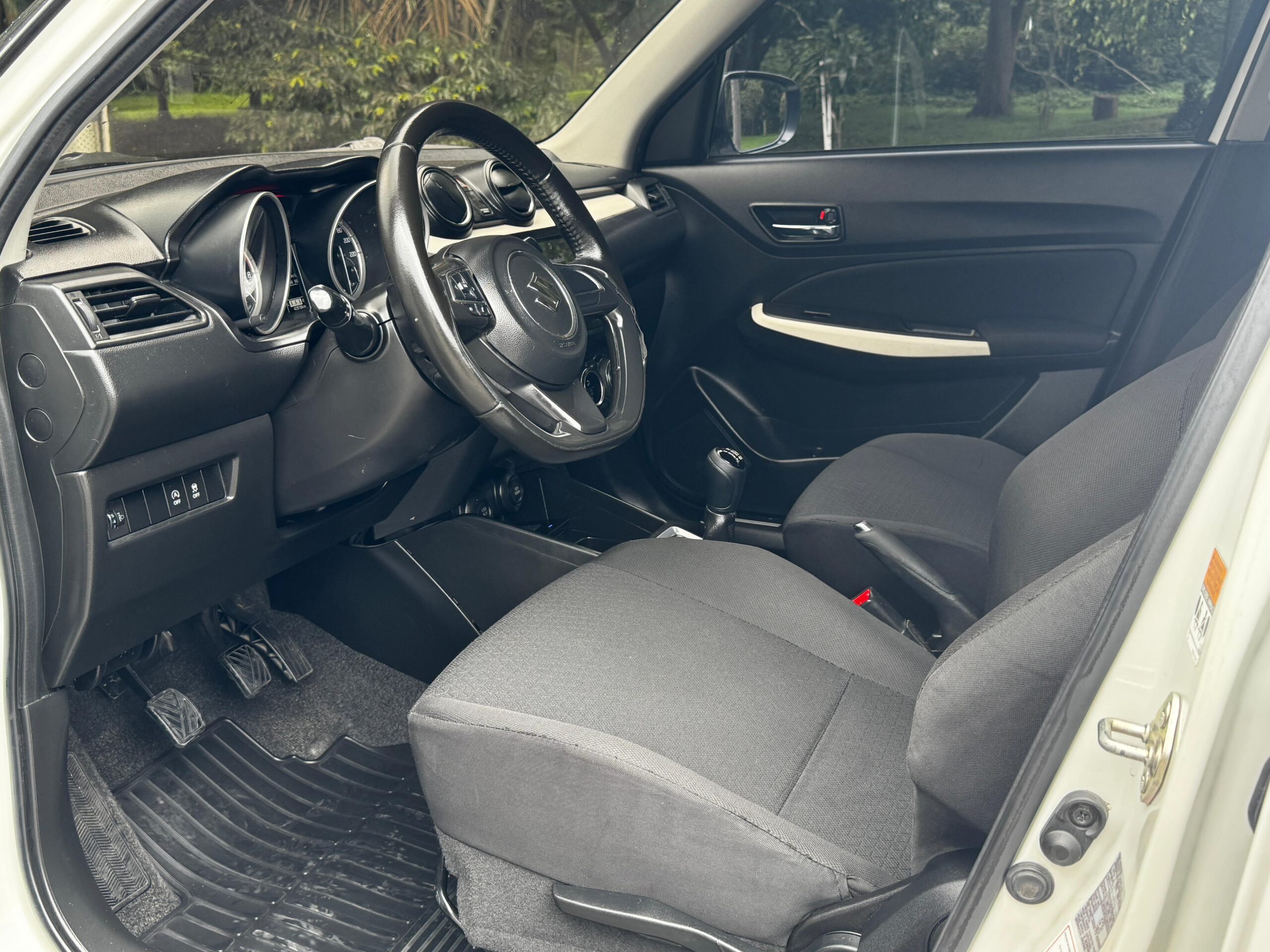 SUZUKI SWIFT