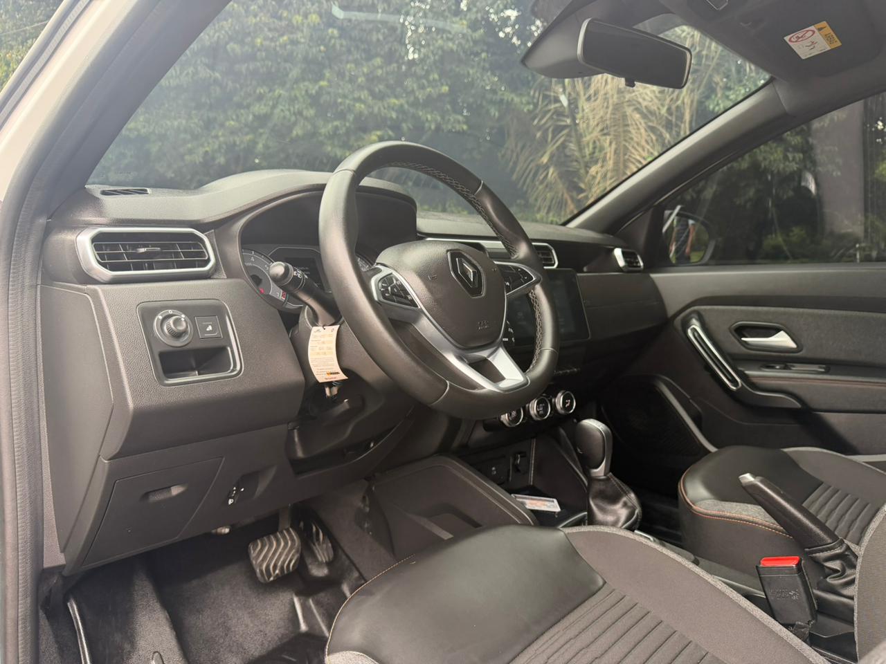 RENAULT DUSTER