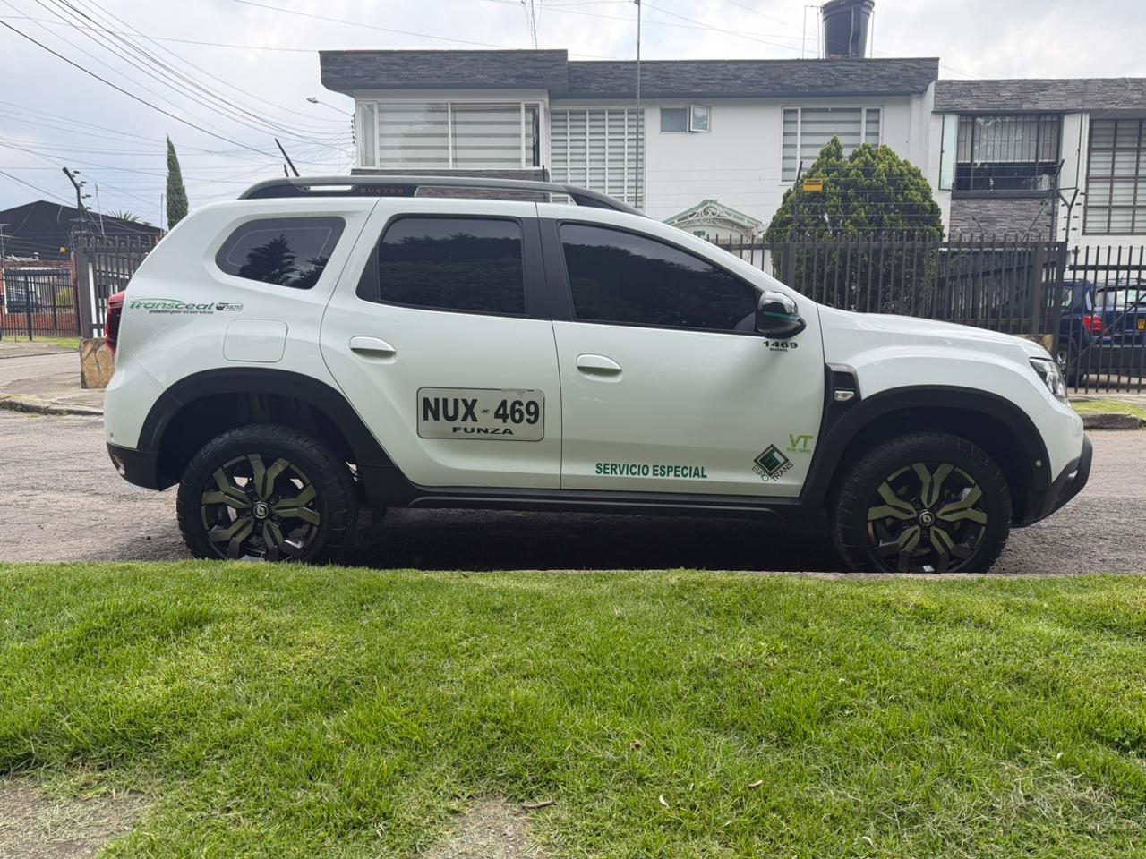 RENAULT DUSTER