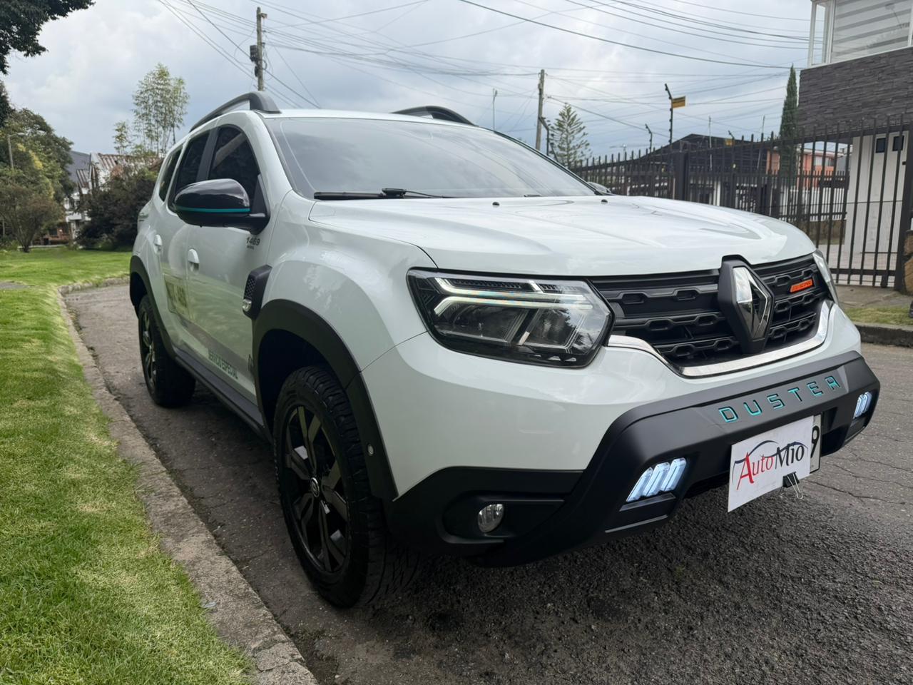 RENAULT DUSTER