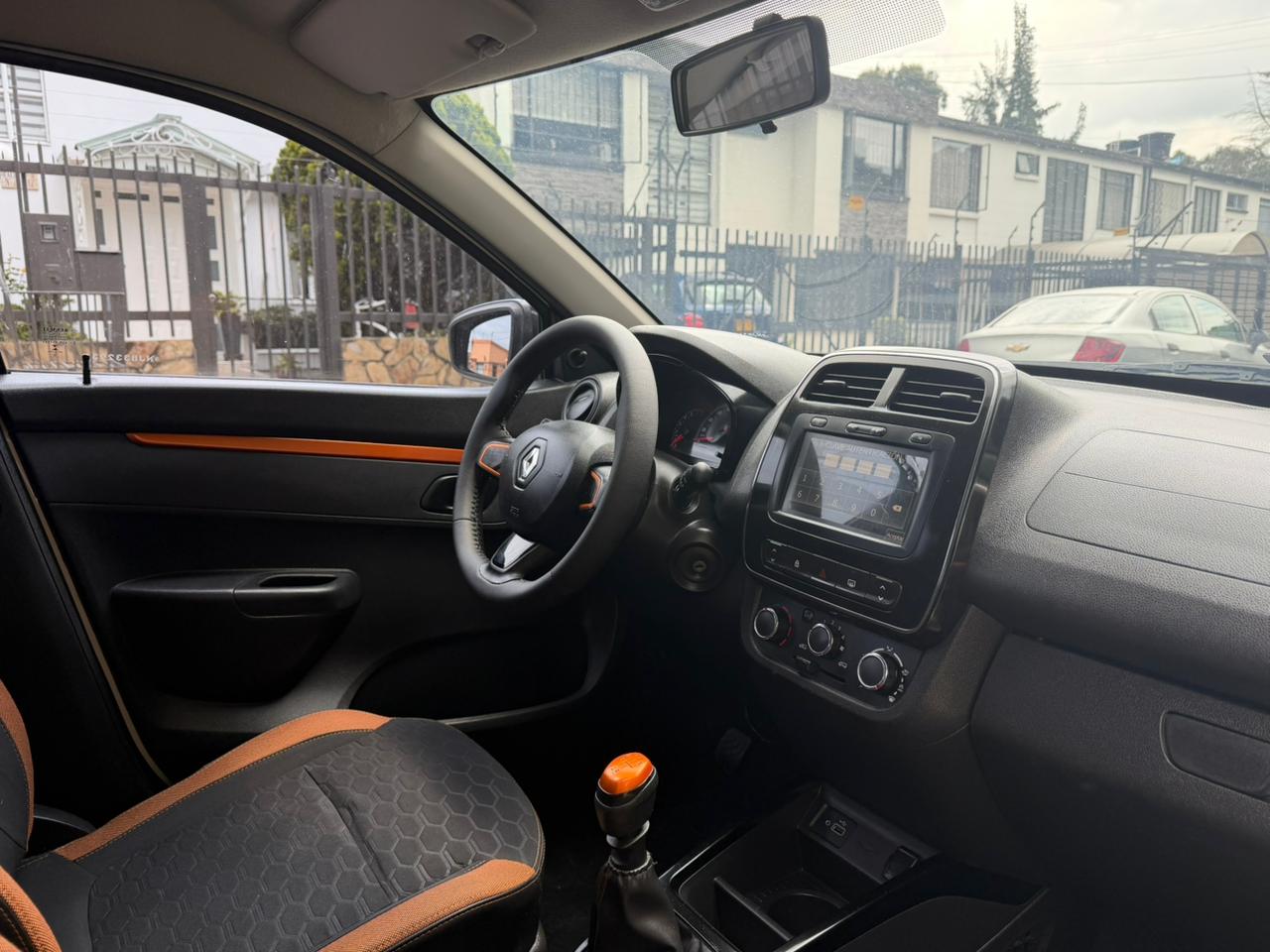 RENAULT KWID