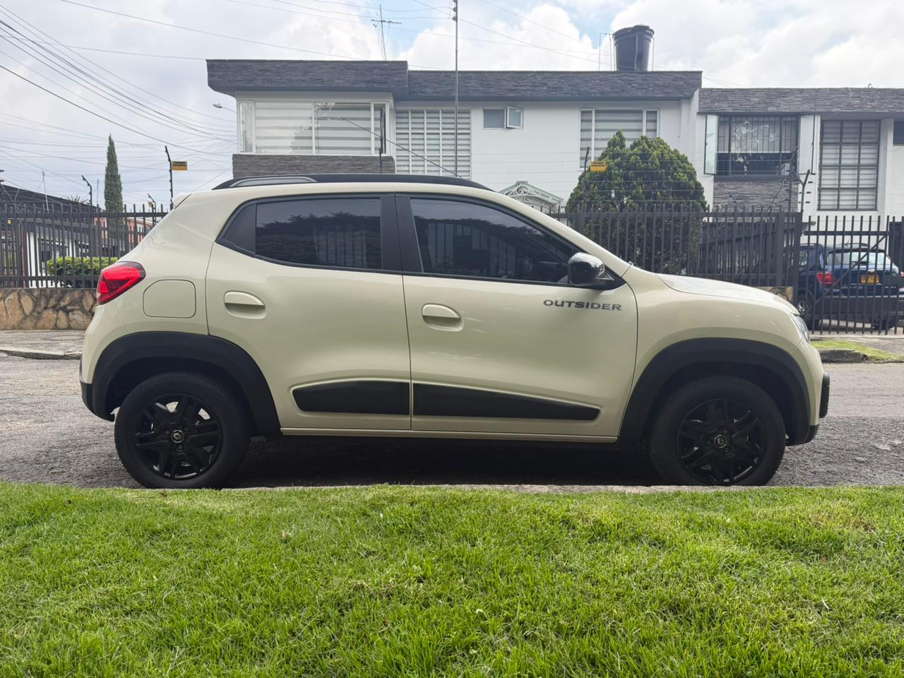 RENAULT KWID