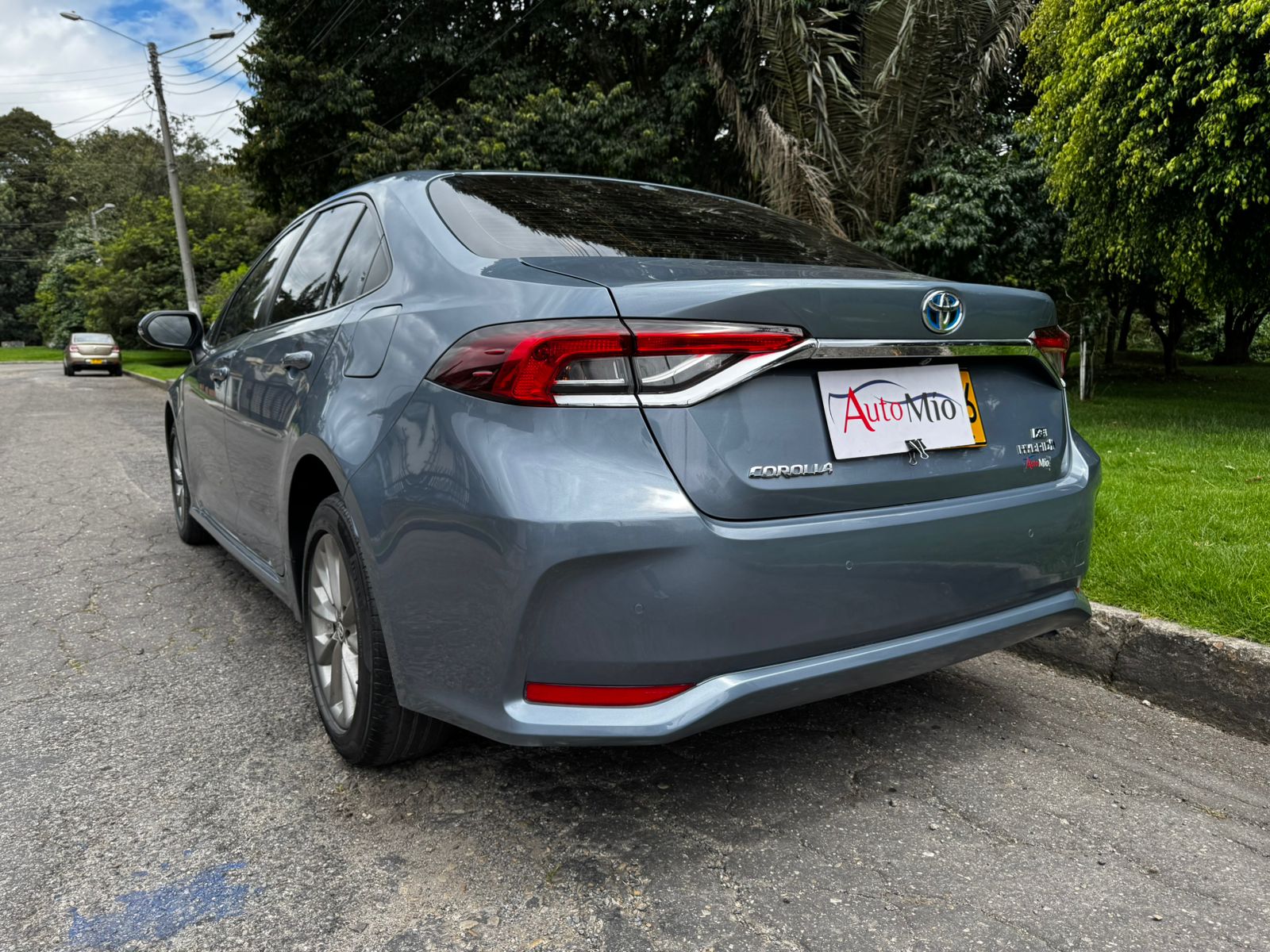 TOYOTA COROLLA