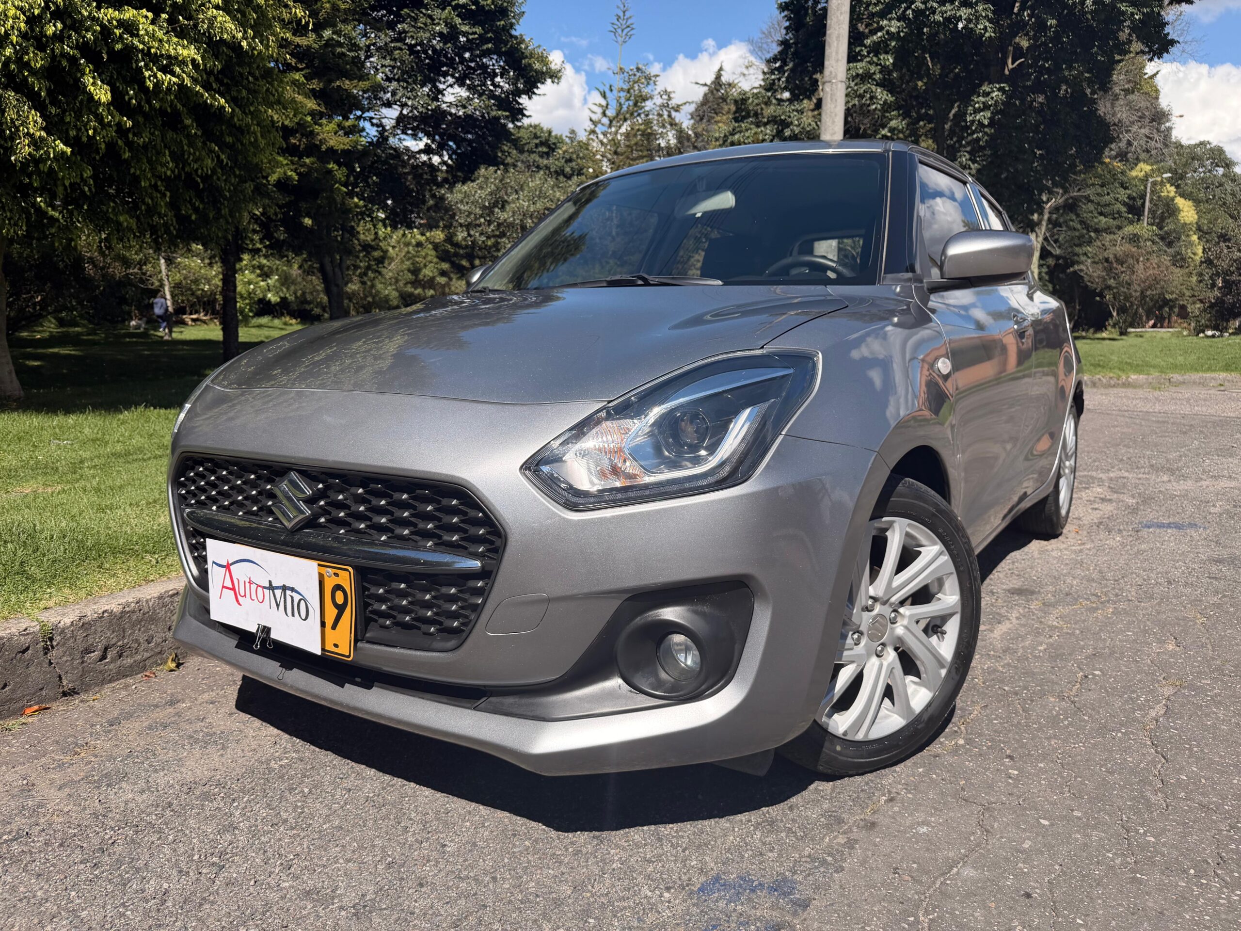 SUZUKI SWIFT
