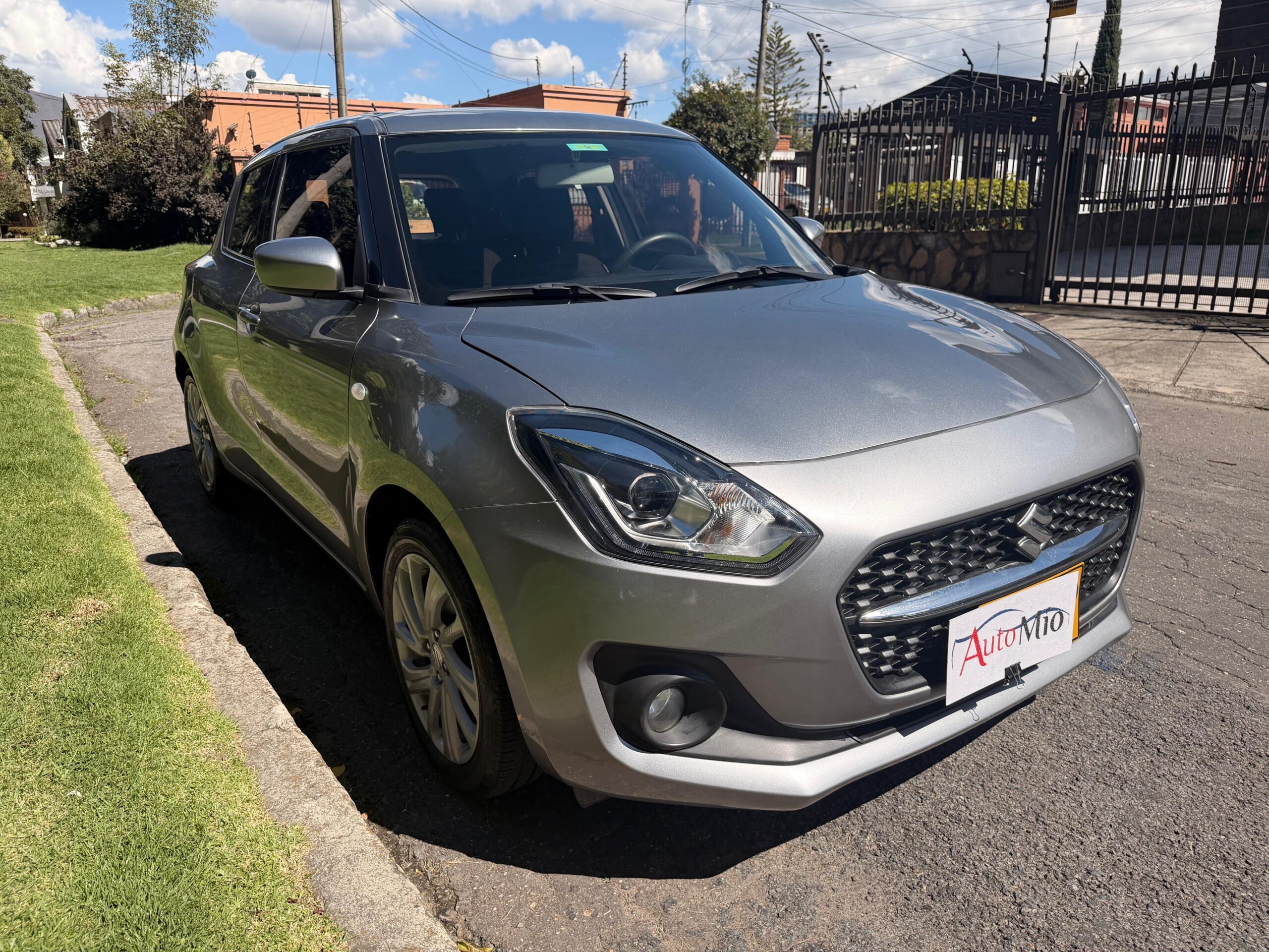 SUZUKI SWIFT