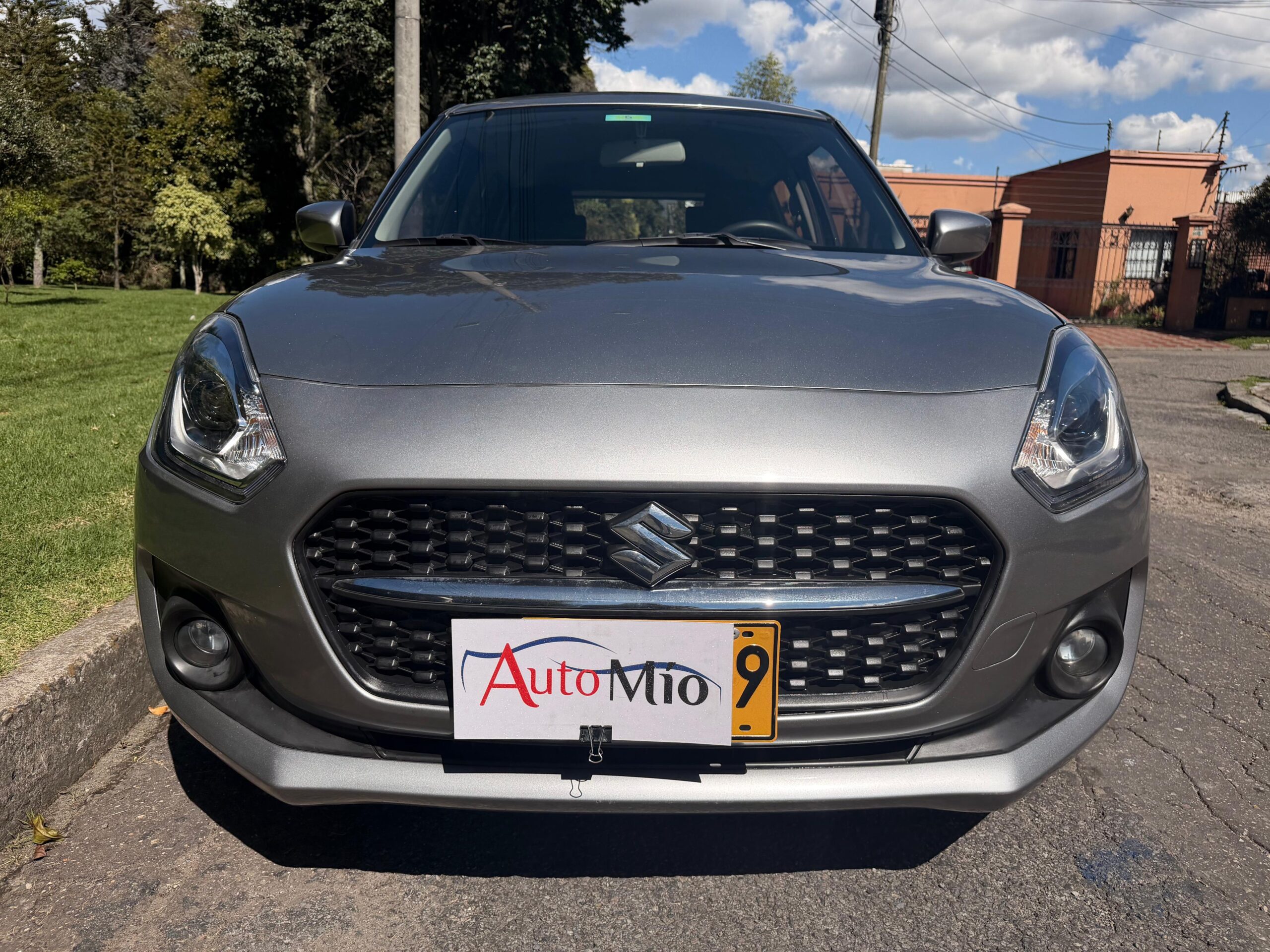SUZUKI SWIFT