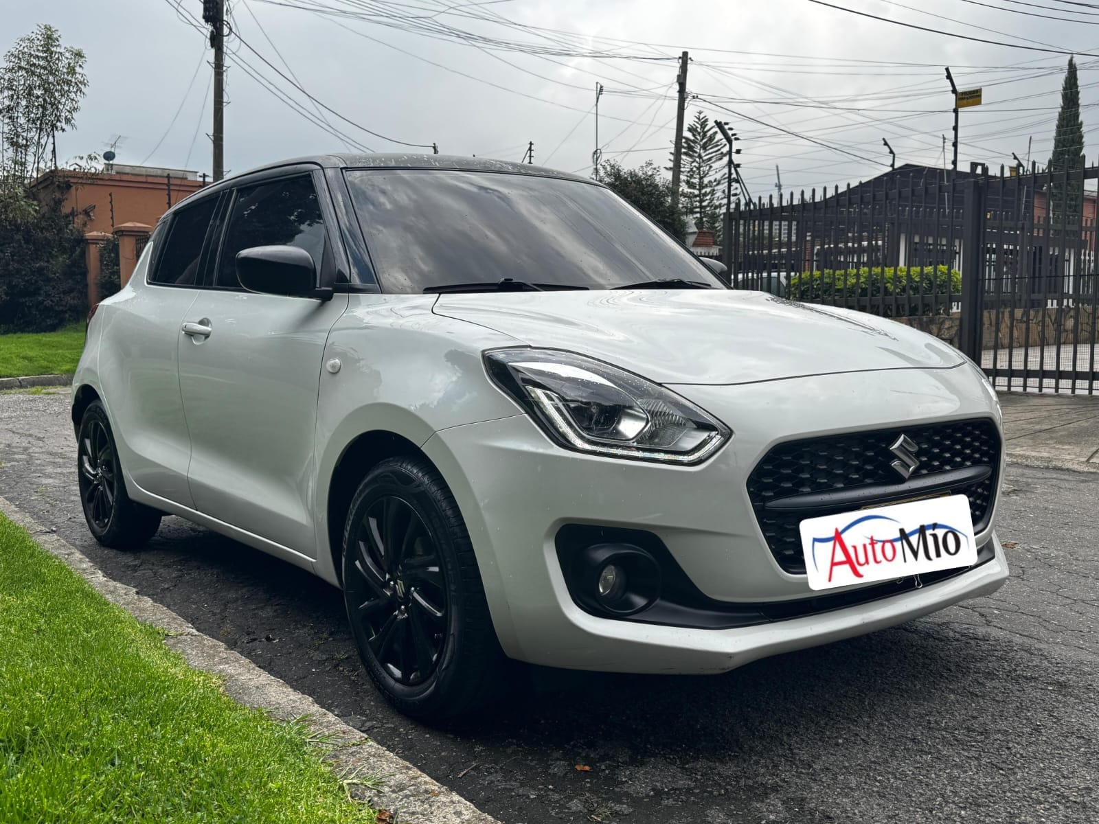 SUZUKI SWIFT