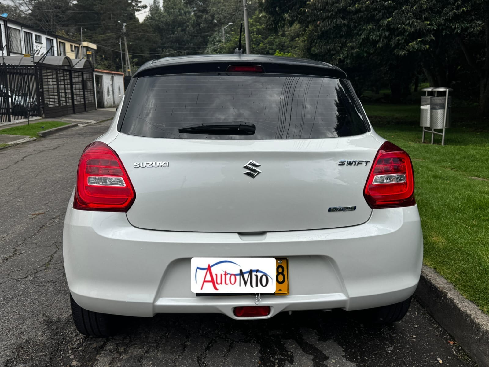 SUZUKI SWIFT