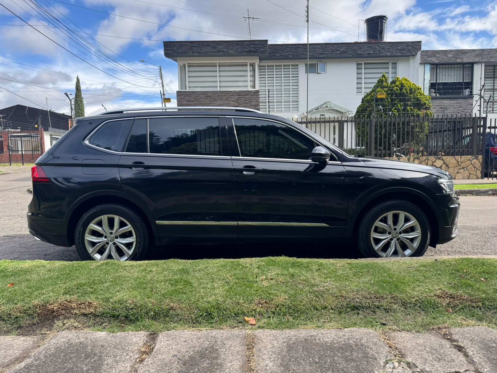 Volkswagen Tiguan Allspace Trendline 1.4 Tsi 2wd