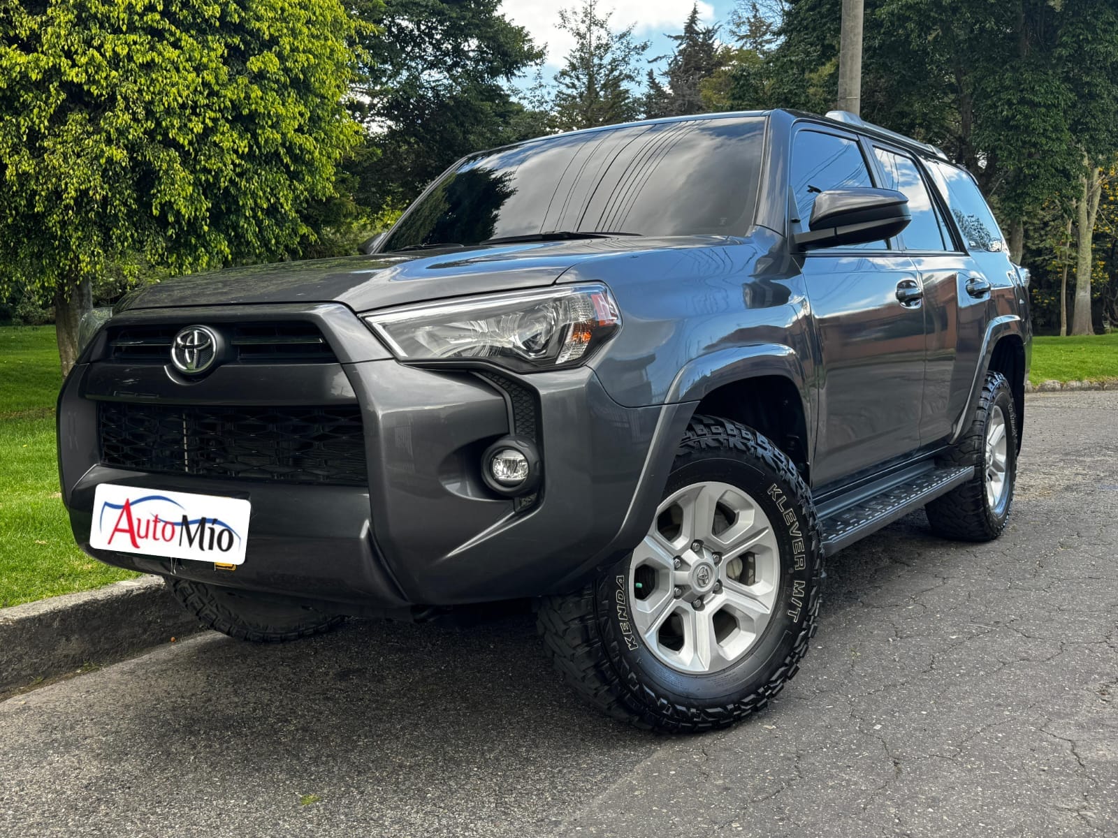 TOYOTA 4 RUNNER