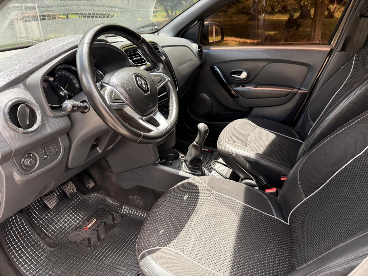 Renault Logan Zen/intens 2023