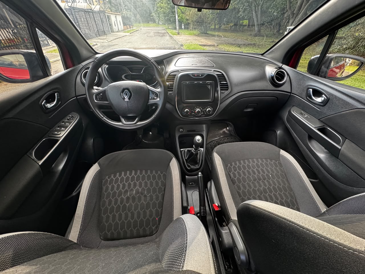 RENAULT CAPTUR