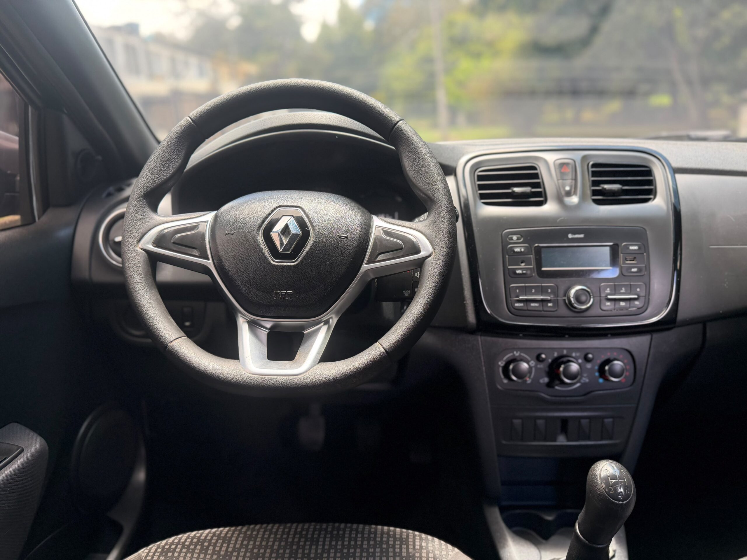 RENAULT SANDERO 2023