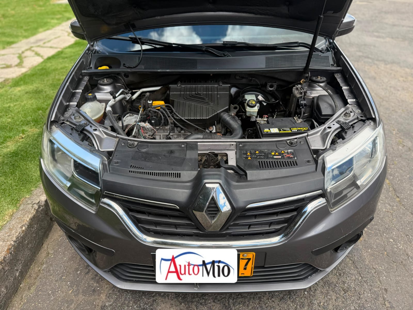 RENAULT SANDERO 2023