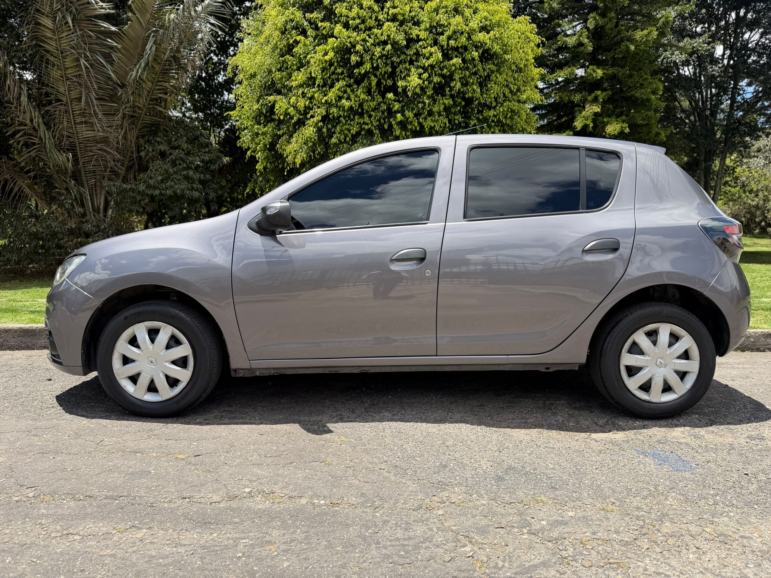 RENAULT SANDERO 2023