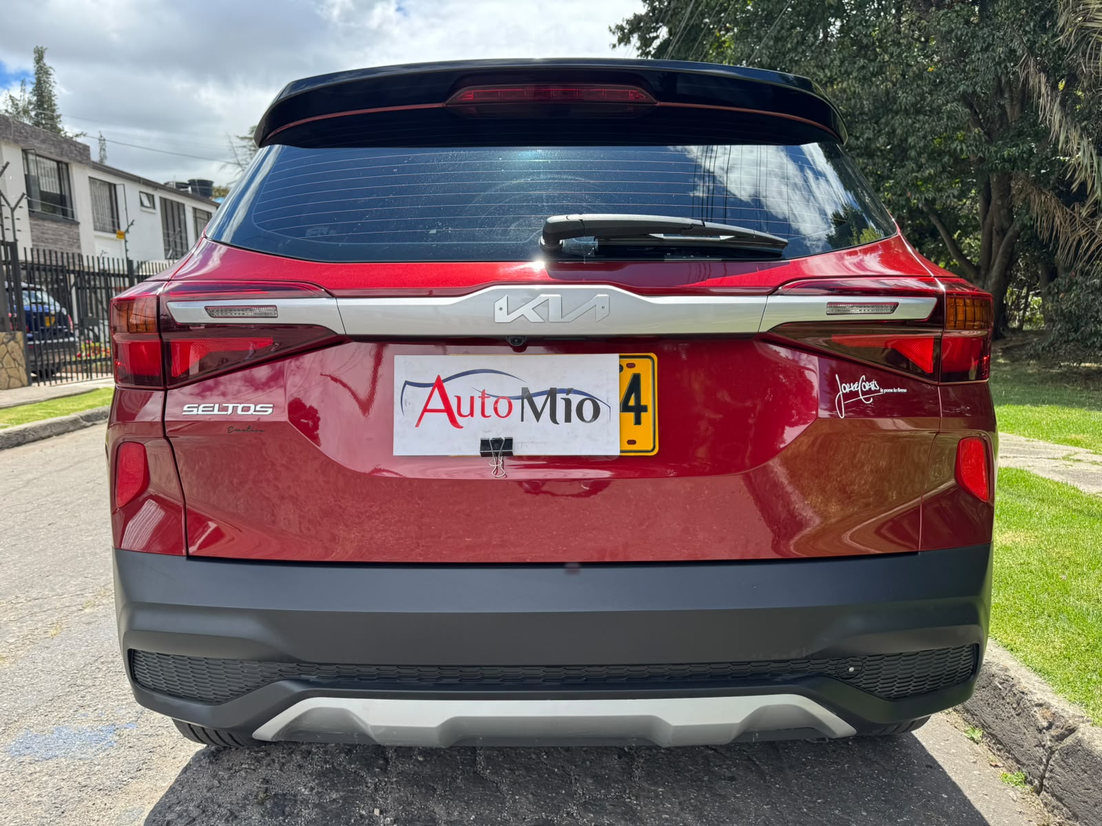 KIA SELTOS EMOTION 1.6L AT 4X2