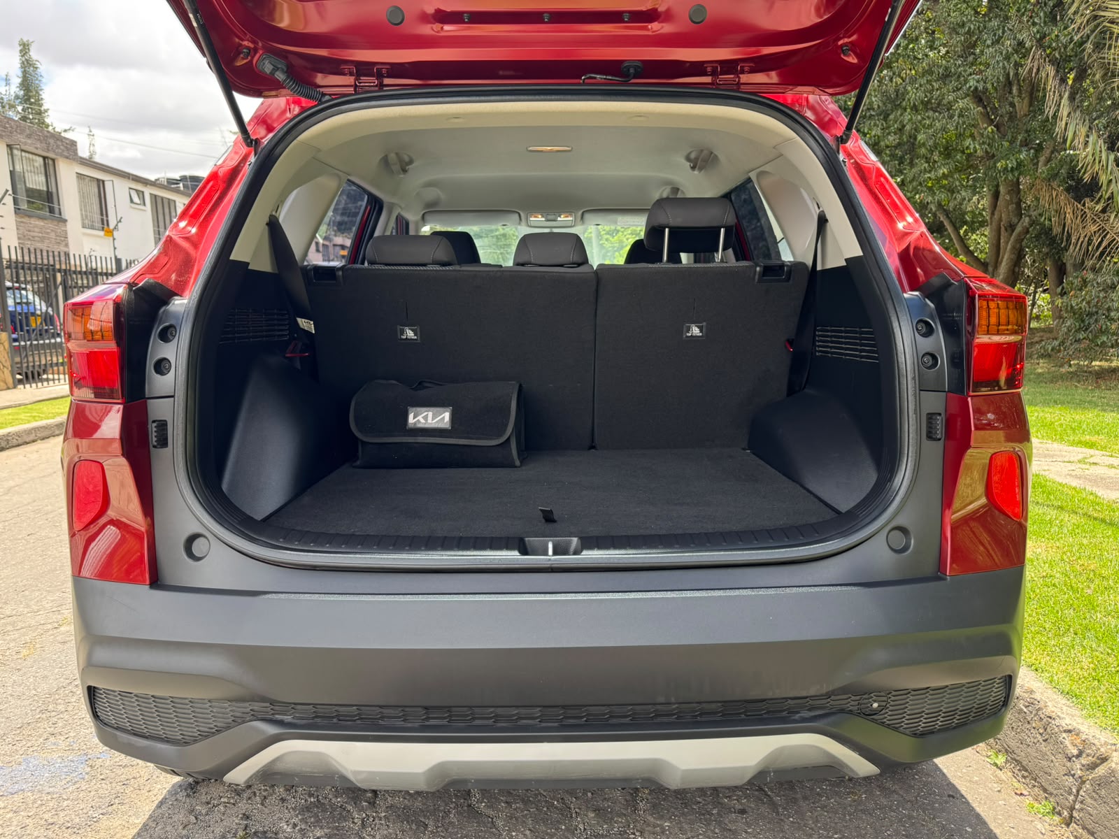 KIA SELTOS EMOTION 1.6L AT 4X2