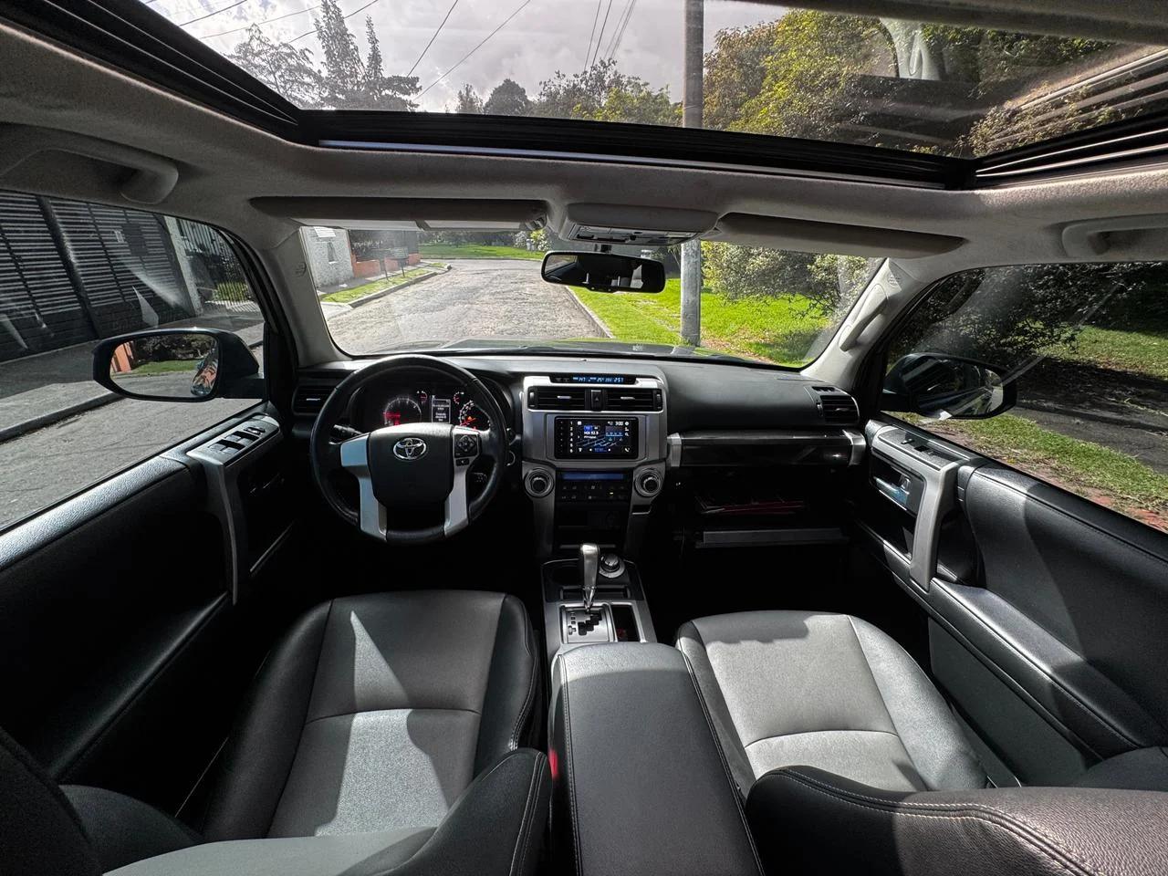 TOYOTA 4 RUNNER