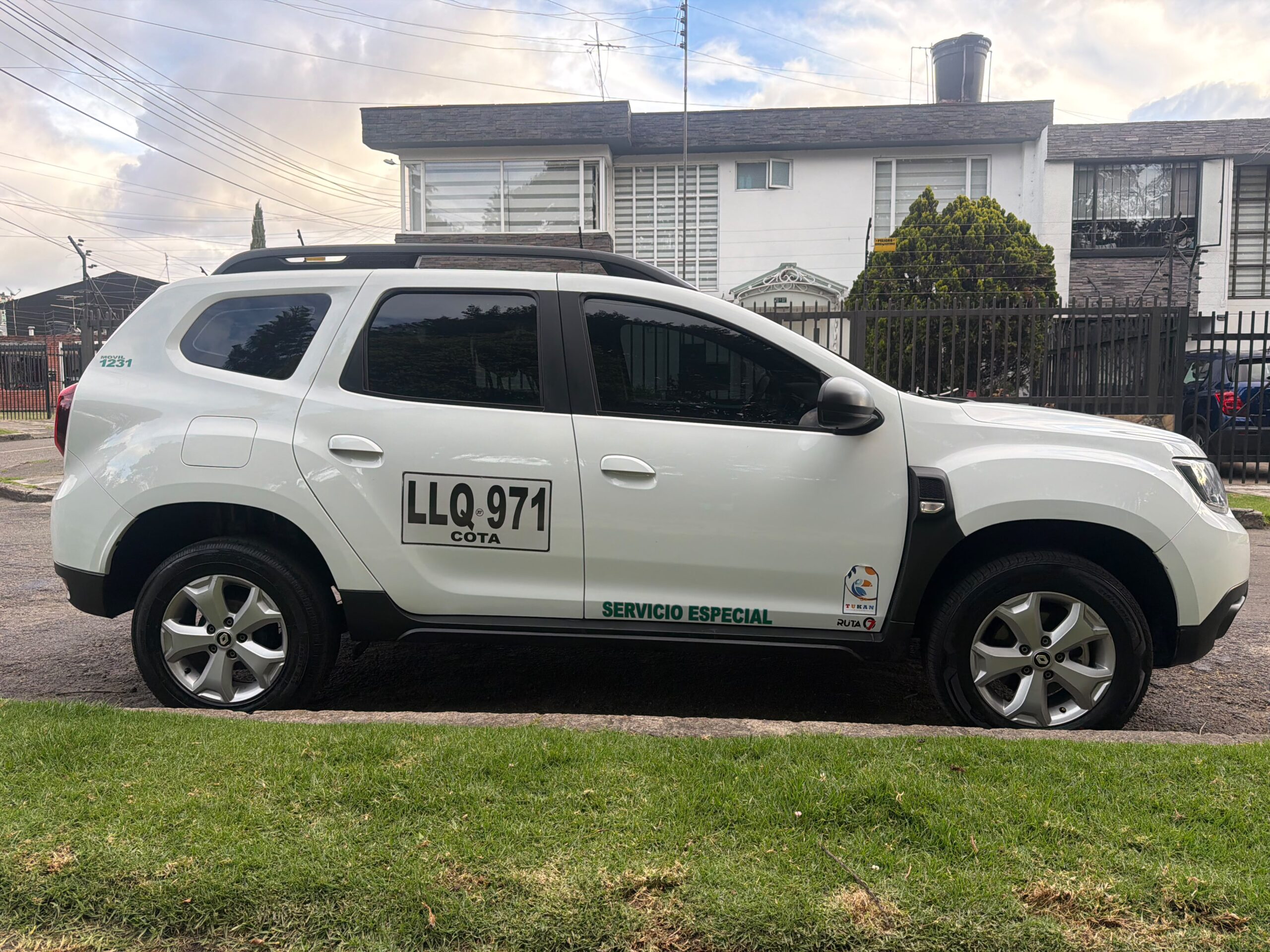 RENAULT DUSTER 2024