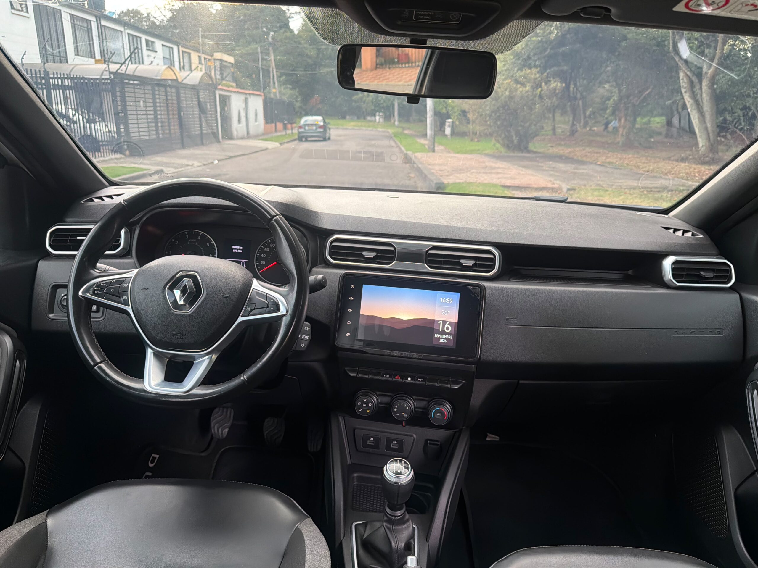 RENAULT DUSTER 2024