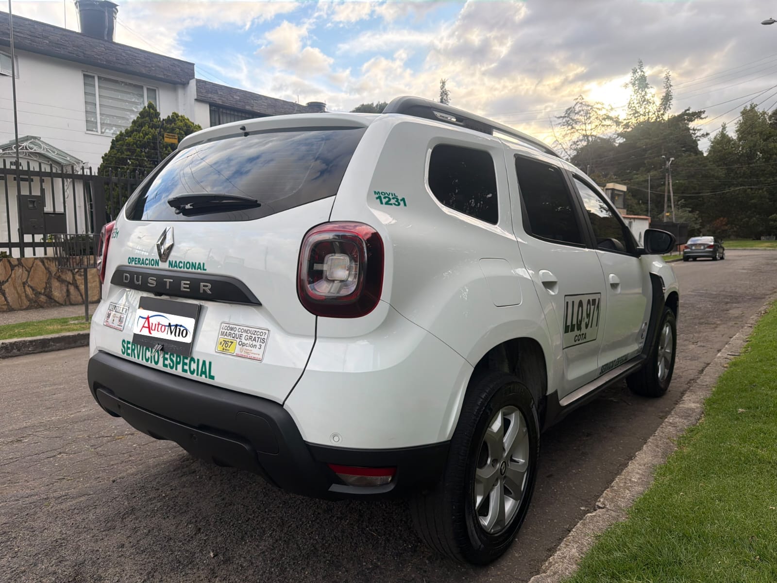 RENAULT DUSTER 2024