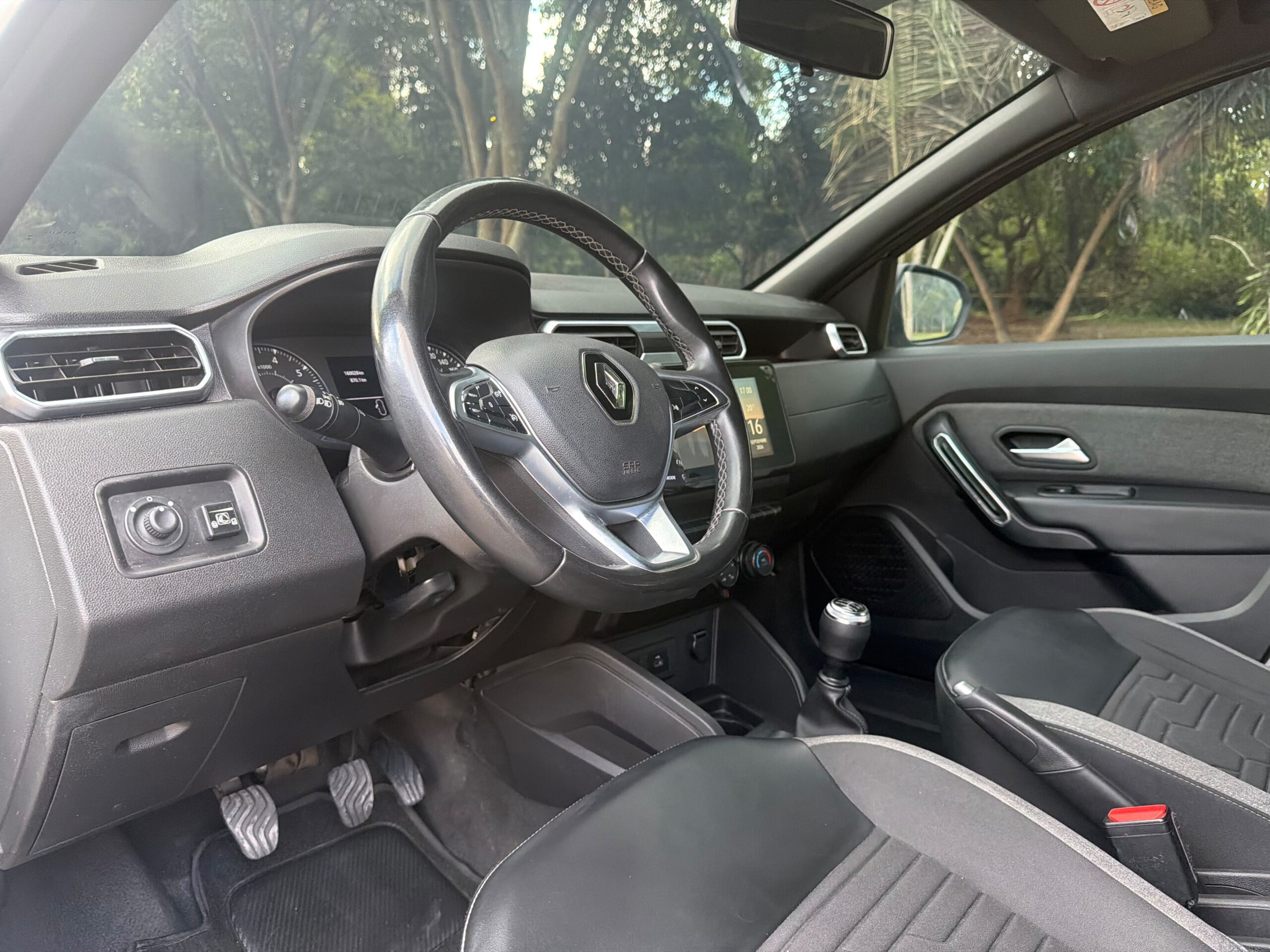 RENAULT DUSTER 2024