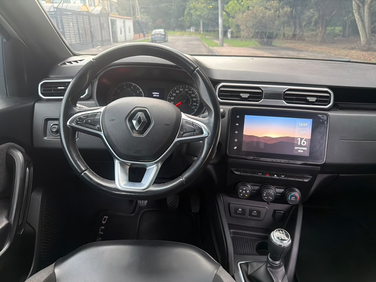 RENAULT DUSTER 2024