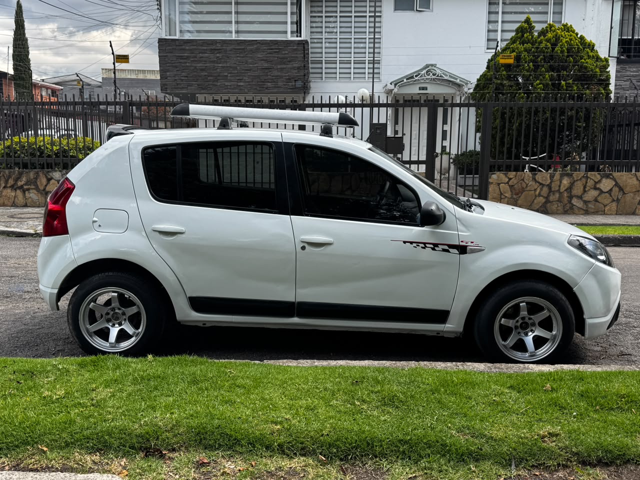 Renault Sandero 1.6 Gt Line