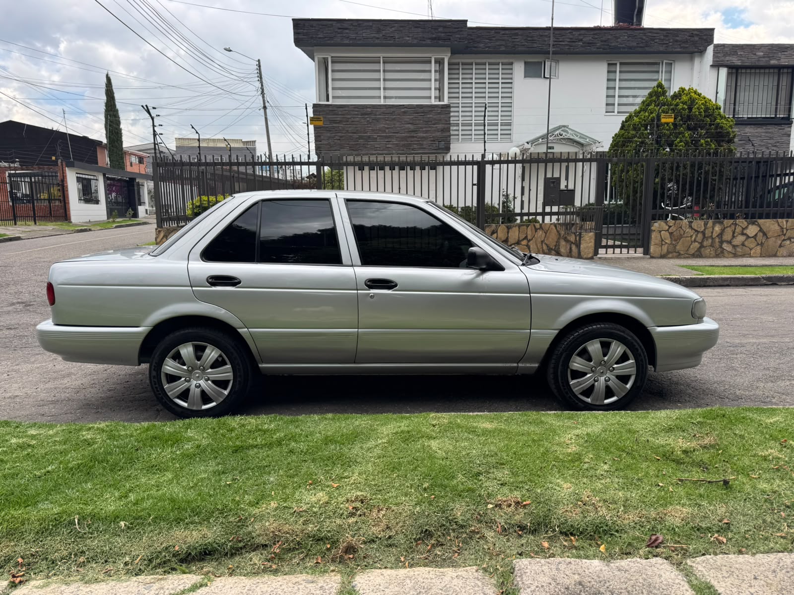 Nissan Sentra 1.6 B13