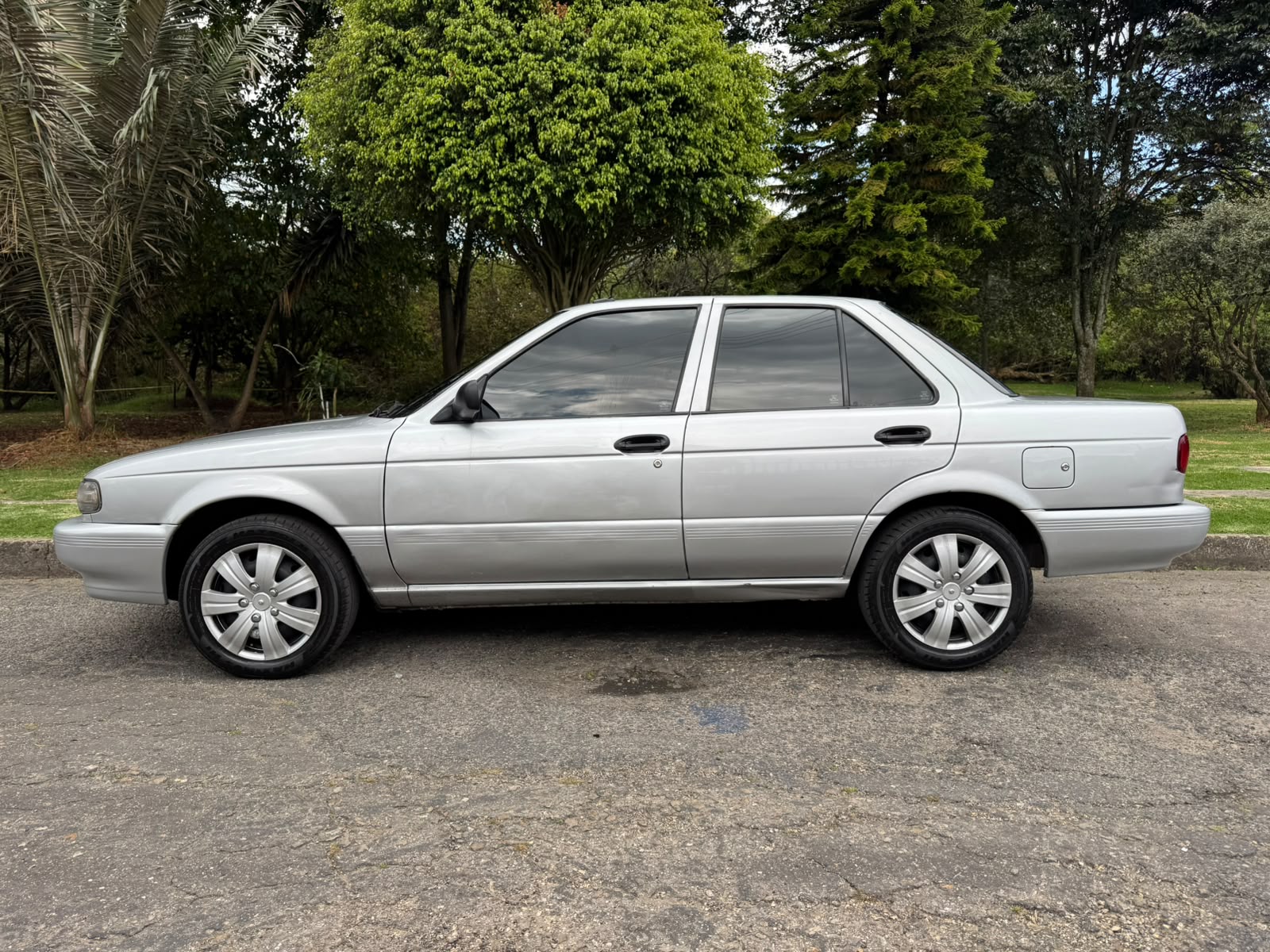 Nissan Sentra 1.6 B13