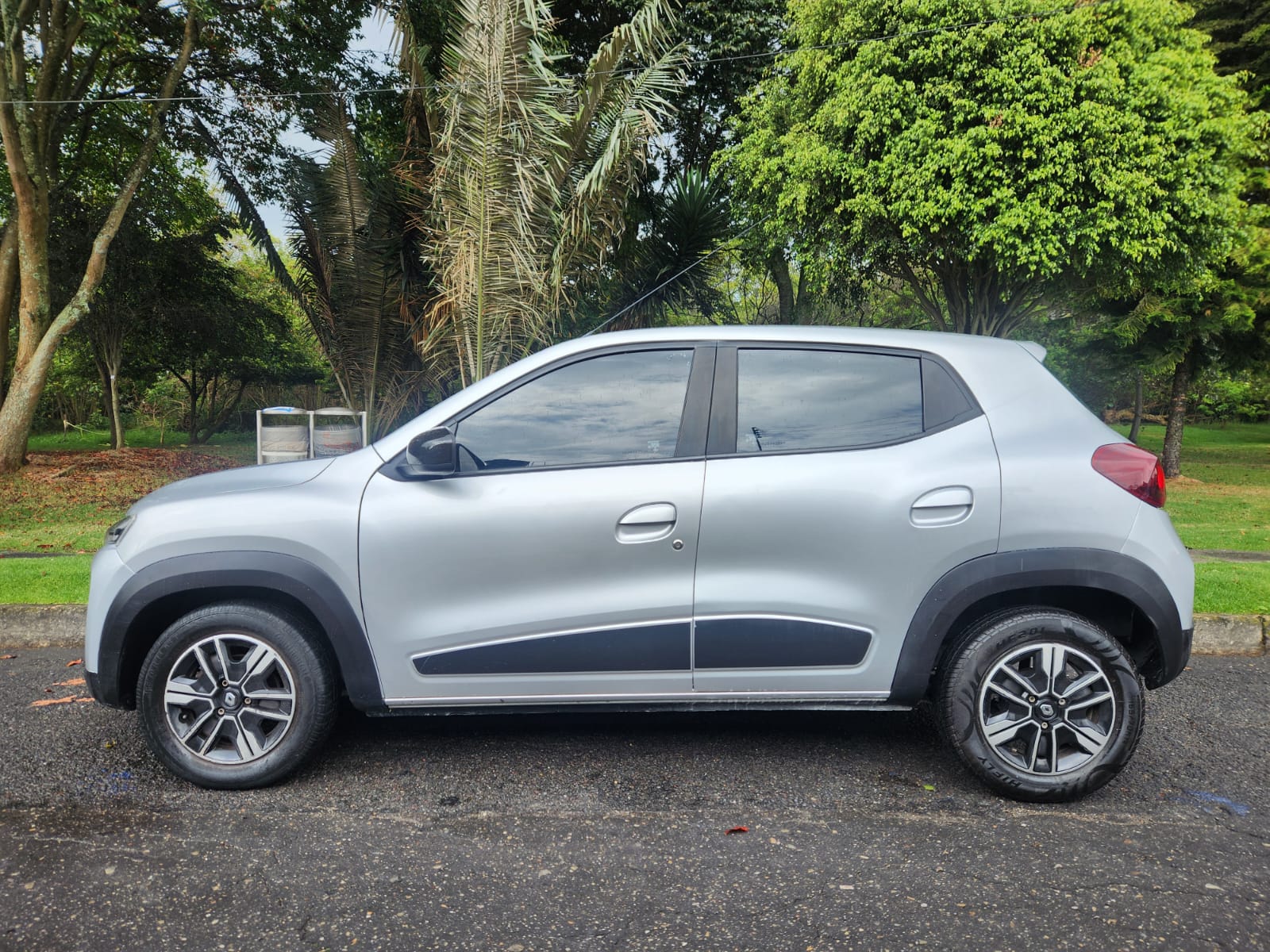 Renault Kwid 1.0 Intens
