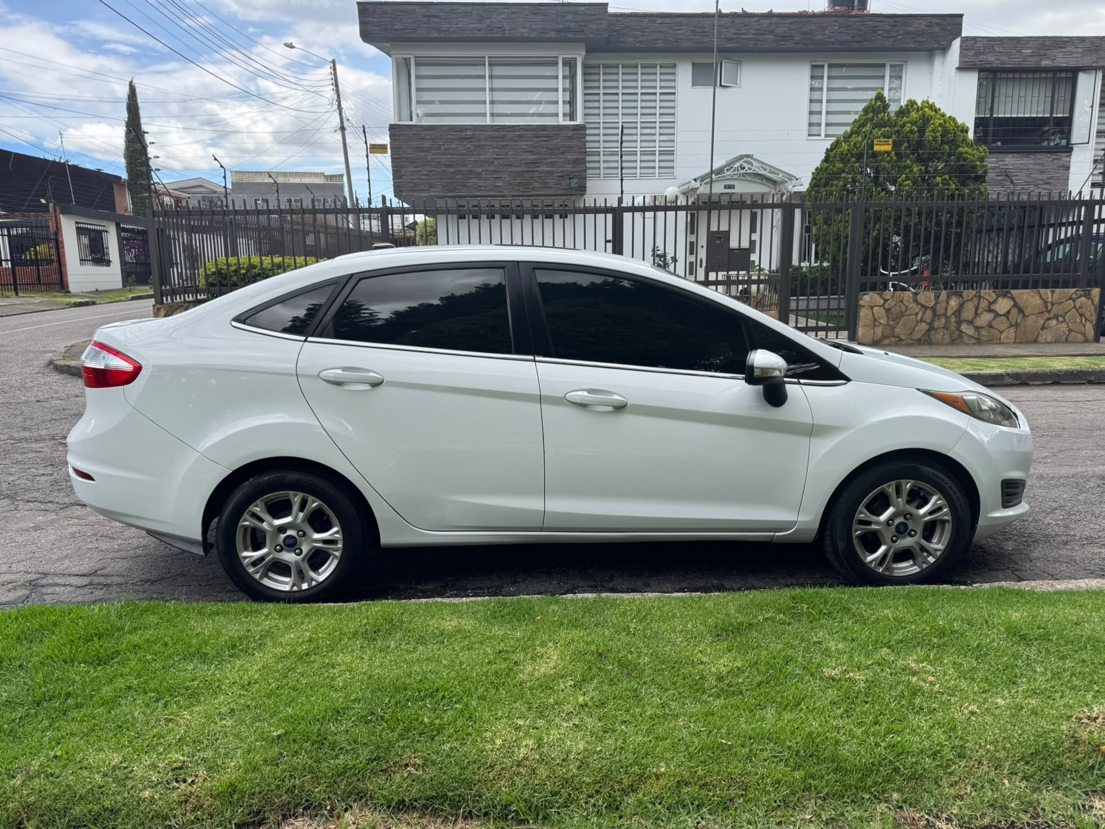 Ford Fiesta 1.6 Se Sedan At